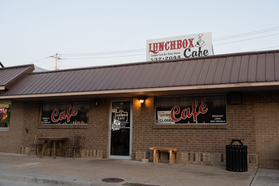 Eat Downtown Lebanon, Mo