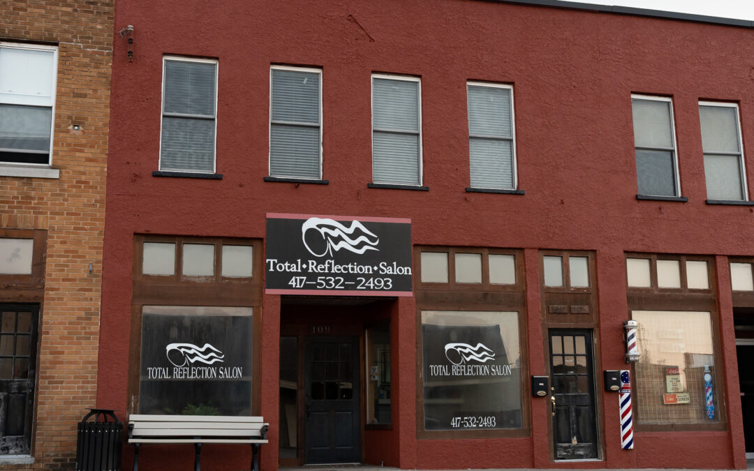 Total Reflection Salon